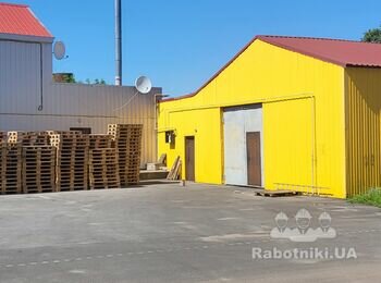 А цей цех заводу вже розливає найсмачніший лімонад в країні