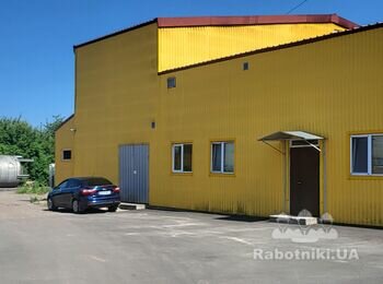 А цей цех заводу вже розливає найсмачніший лімонад в країні