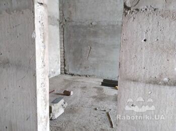 дверной проем в стене