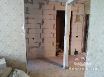 угловой дверной проем в панельном доме