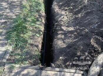 прокопка траншеи и прокладка водопровода
