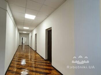 Ремонт коридору в школі мистецтв