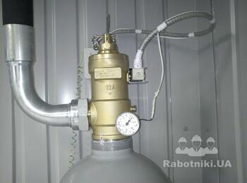 Балон системы газового пожаротушения.
Балон системи газового пожежогасіння.