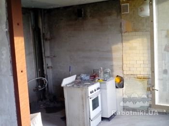 Алмазная резка бетона в Харькове толщиною свыше 16см с метталоусилением