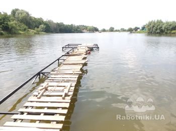 Площадка на винтовых сваях. с Крюковщына