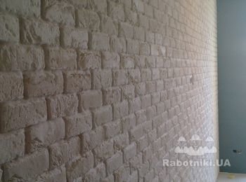 Монтаж декоративного камня, гипсовый кирпичик, https://www.rabotniki.ua/12054