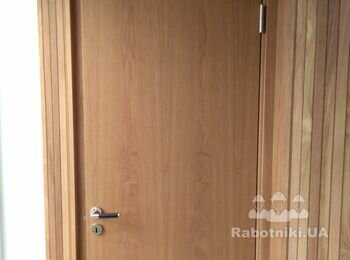 Установка двери в сауну