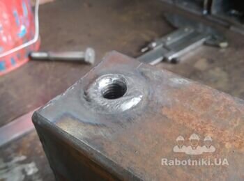 Могу выполнить очень тонкую и аккуратную работу электродуговой ручной сваркой
