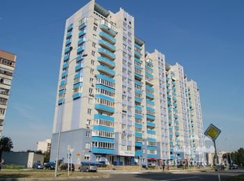 г.Бровары ,ул.Грушевского 7