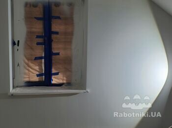 Любимые всеми малярами откосы, ну и стеночка на просвет.
