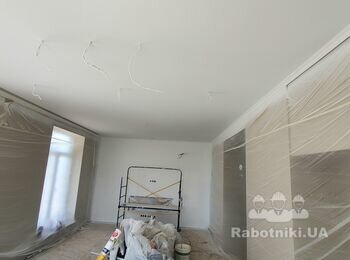 Просто другой ракурс того же потолока.