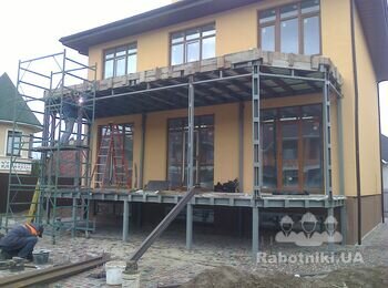Изготовление и монтаж металлоконструкций пристройки.