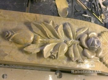 Резьба по камню, розы из мрамора