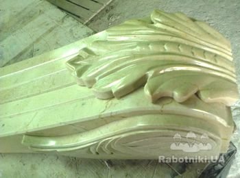 Резные детали для каминов - резные каннелюры.