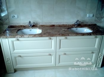 Столешница из мрамора в ванную комнату