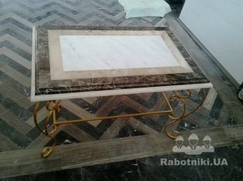 Журнальный столик с мраморной столешницей и кованными ножками
marblesky.com.ua
0679134117