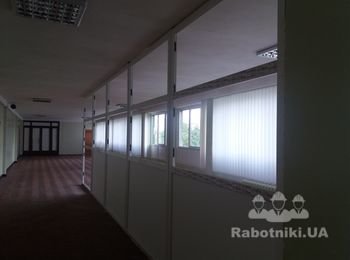 Перегородка в школе