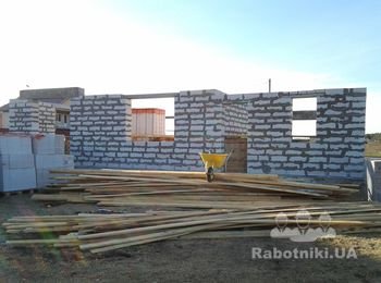 этот дом подняли в двоем