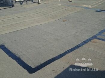 Змонтована гідроізоляція Ореол-1ЕКП-4.0 пластобіт,і герметизація швів