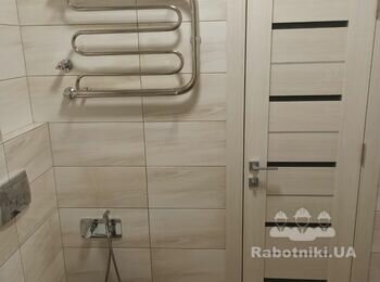 Комплексные работы в квартире. Монтаж инсталляции, монтаж гигиенического душа, монтаж полотенцесушителя, установка дверей.