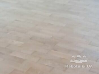 Комплексный ремонт дома. Укладка штучного паркета.