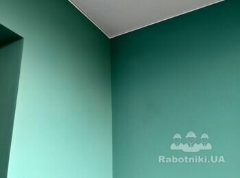 натяжна стеля сатін балкону