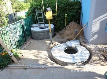 Установка дренажного колодца