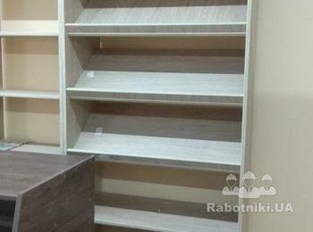 Стелажи, полки, тумбы