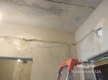 Коридор, закладка для припольного освещения