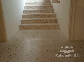 Вироби з бетону мозаічного.