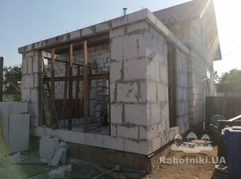 Пристройка из газоблока, армирование и армопояс. Осокорки, Киев. Садовая ул.