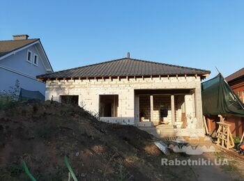 Сосновый берег. Одесса Монтаж кровли из керамической черепицы