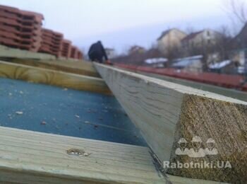 Сухой лиман Одесса. Монтаж кровли из керамической черепицы