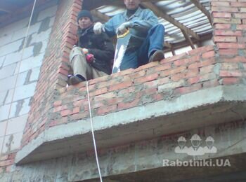 Ул.Бригадная Одесса. Монтаж кровли из металлочерепицы