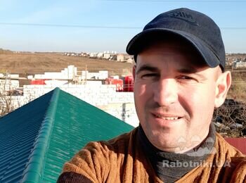Сухой лиман Одесса. Монтаж кровли из металлочерепицы, монтаж подшивки свесов и водостоков