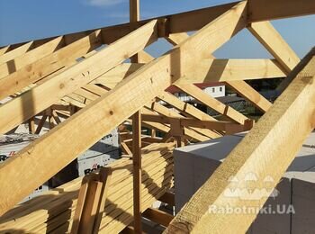 Черноморск. Одесса. Монтаж кровли из металлочерепицы в комплексе