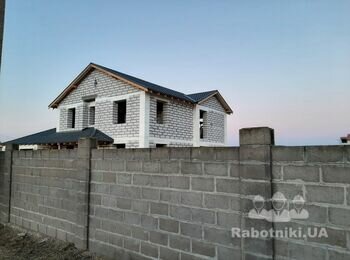 Черноморск. Одесса. Монтаж кровли из металлочерепицы в комплексе