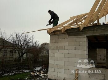 с. Дачное Одеская обл. Монтаж кровли из металлочерепицы.