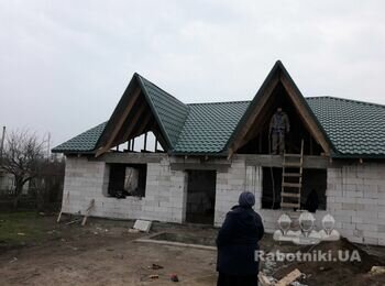 с. Дачное Одеская обл. Монтаж кровли из металлочерепицы.