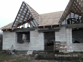 с. Дачное Одеская обл. Монтаж кровли из металлочерепицы.