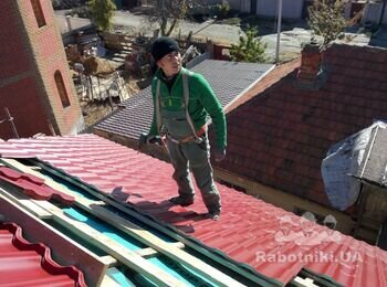 Ул.Ванцети Одесса. Монтаж кровли из металлочерепицы
