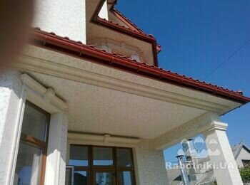 Переулок Елочный Одесса Монтаж подшивы свесов и водостока