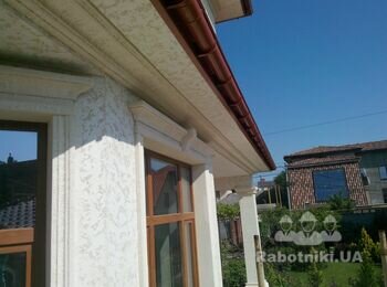 Переулок Елочный Одесса Монтаж подшивы свесов и водостока