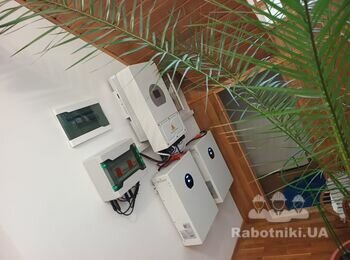Черінівецька обл. - Будинок сонячні панелі 6,5кВт + інвертор Deye 6квт, резевр акум 10кВт год, реле напруги, щити захисту сонця, комплекс робіт - Deye + Longi
