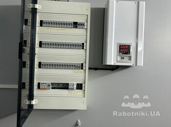 Монтаж стабілізатора напруги.