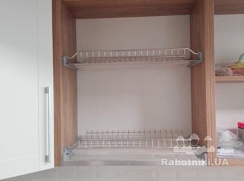 Кухня 
Фасады МДФ Пленочный Белый Матовый
Фрезеровка Рамка с Выборкой
LED подсветка 45°
ДСП Egger Дуб Канзас Коричневый 18мм
Кромка на видимых торцах 2мм, остальная 0.5мм
ДВП Кроношпан Белый
Столешница Egger Дуб Галифакс Натуральный
Подьемники BLUM Aventos HF
Направляющие BLUM Tandem
Петли BLUM со встроенным Blumotion (доводчик)
Сушка Inoxa рамочная
Плинтус Рехау Алюминий,
Цоколь Алюминий
Мусорные ведра Мюллер