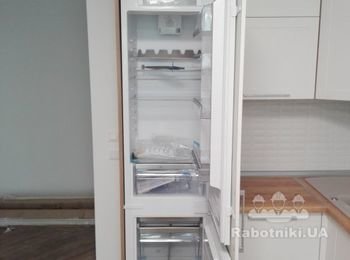 Кухня 
Фасады МДФ Пленочный Белый Матовый
Фрезеровка Рамка с Выборкой
LED подсветка 45°
ДСП Egger Дуб Канзас Коричневый 18мм
Кромка на видимых торцах 2мм, остальная 0.5мм
ДВП Кроношпан Белый
Столешница Egger Дуб Галифакс Натуральный
Подьемники BLUM Aventos HF
Направляющие BLUM Tandem
Петли BLUM со встроенным Blumotion (доводчик)
Сушка Inoxa рамочная
Плинтус Рехау Алюминий,
Цоколь Алюминий
Мусорные ведра Мюллер
