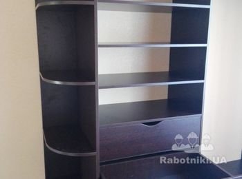 Шкаф купе гостинная. Этап 1
ДСП Кроношпан Венге Подлинный 18мм
Кромка по периметру.
Кромка на передних торцах и на нижних 2мм
Направляющие полного выдвижения
Фурнитура Хетих
Фасады выдвижных ящиков с вырезом под ручку смайл