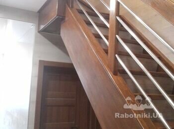 Облицювання деревом залізних сходів м. Буча