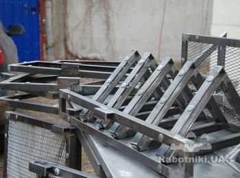 Кронштейны для полки из ясеня в кухню